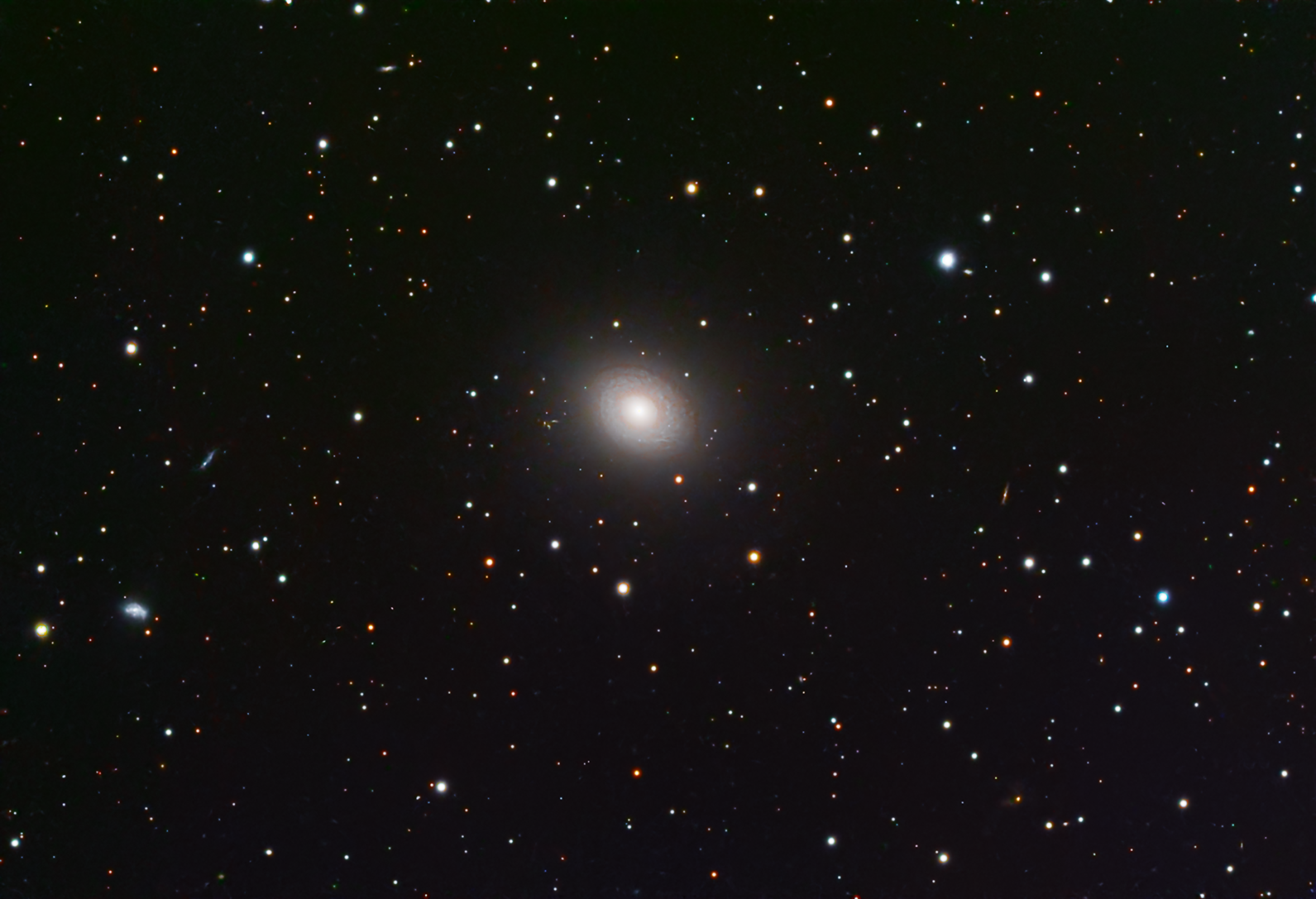 NGC2775